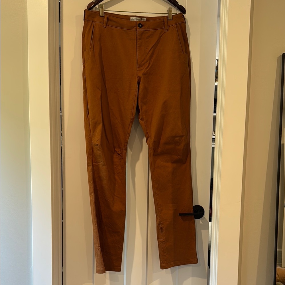 Otte gear Capital pant in Rust color